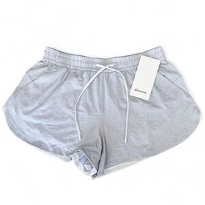 Lululemon‎ Soft Jersey MR Curved Hem Short 3 Inch Light Grey Women's Size M